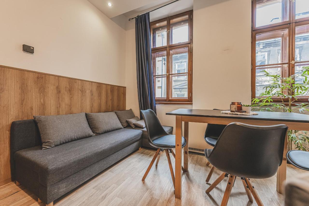 Carolina'S Central Apartment Hradec Králové Kültér fotó